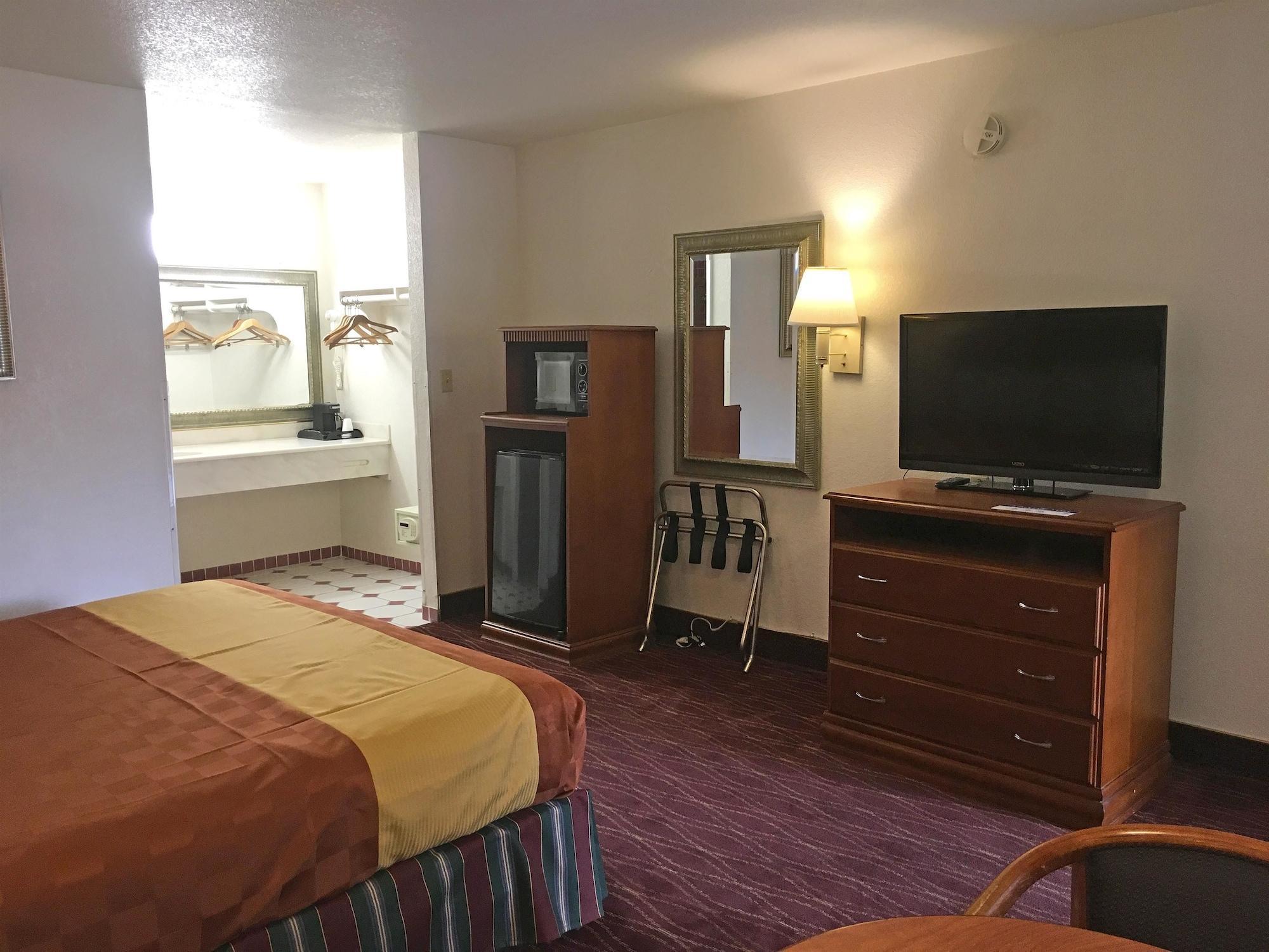 Americas Best Value Inn Pico Rivera East Los Angeles Exterior photo