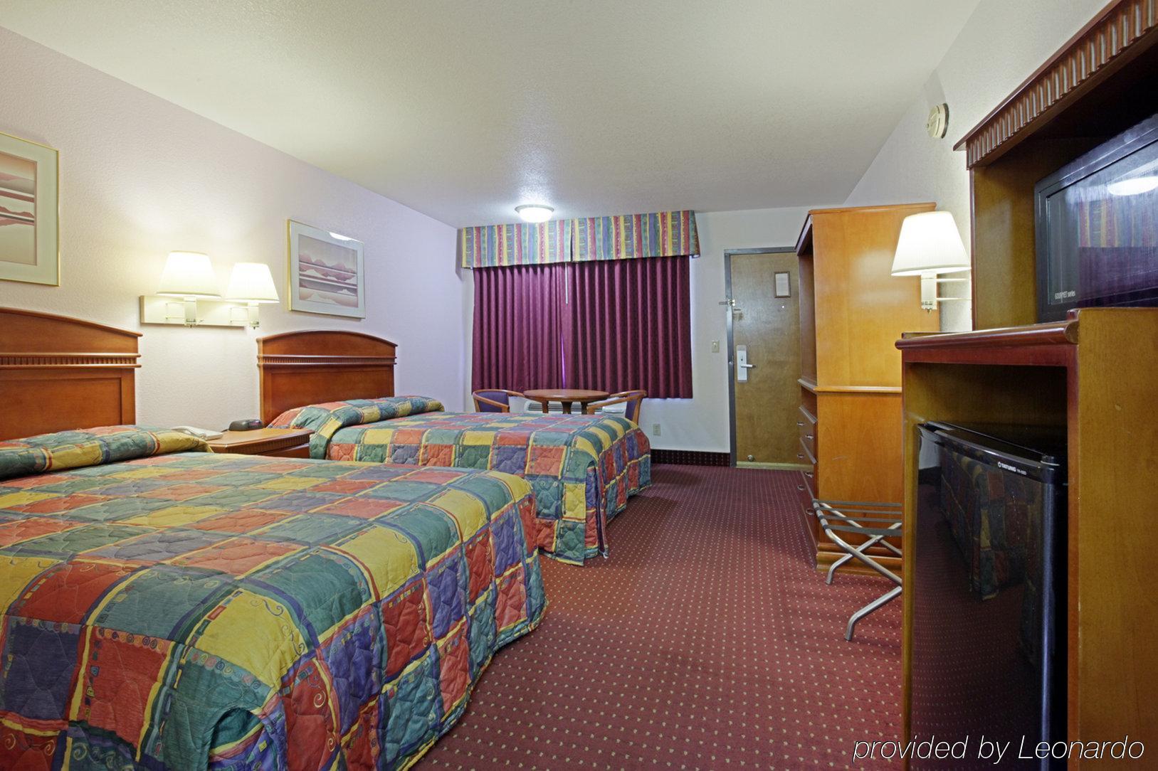 Americas Best Value Inn Pico Rivera East Los Angeles Room photo