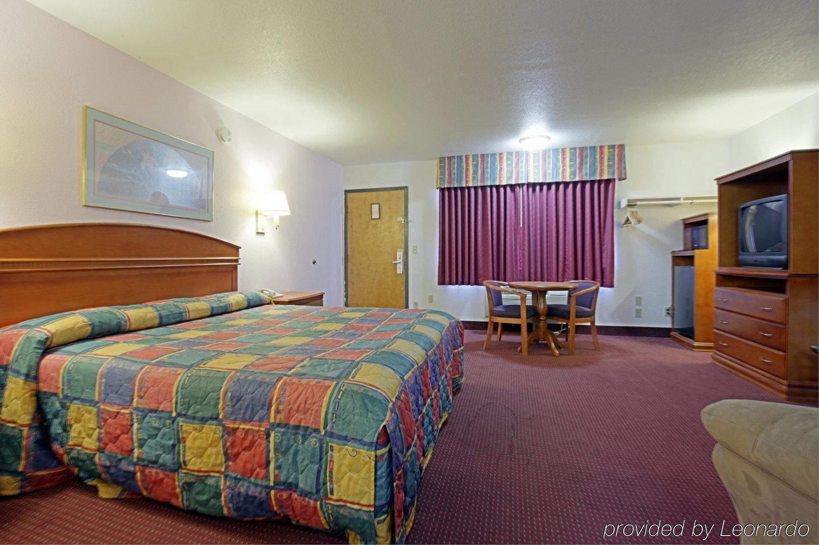 Americas Best Value Inn Pico Rivera East Los Angeles Room photo