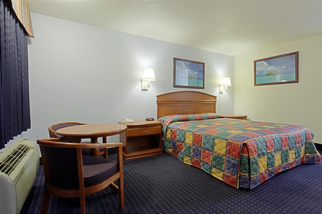 Americas Best Value Inn Pico Rivera East Los Angeles Room photo
